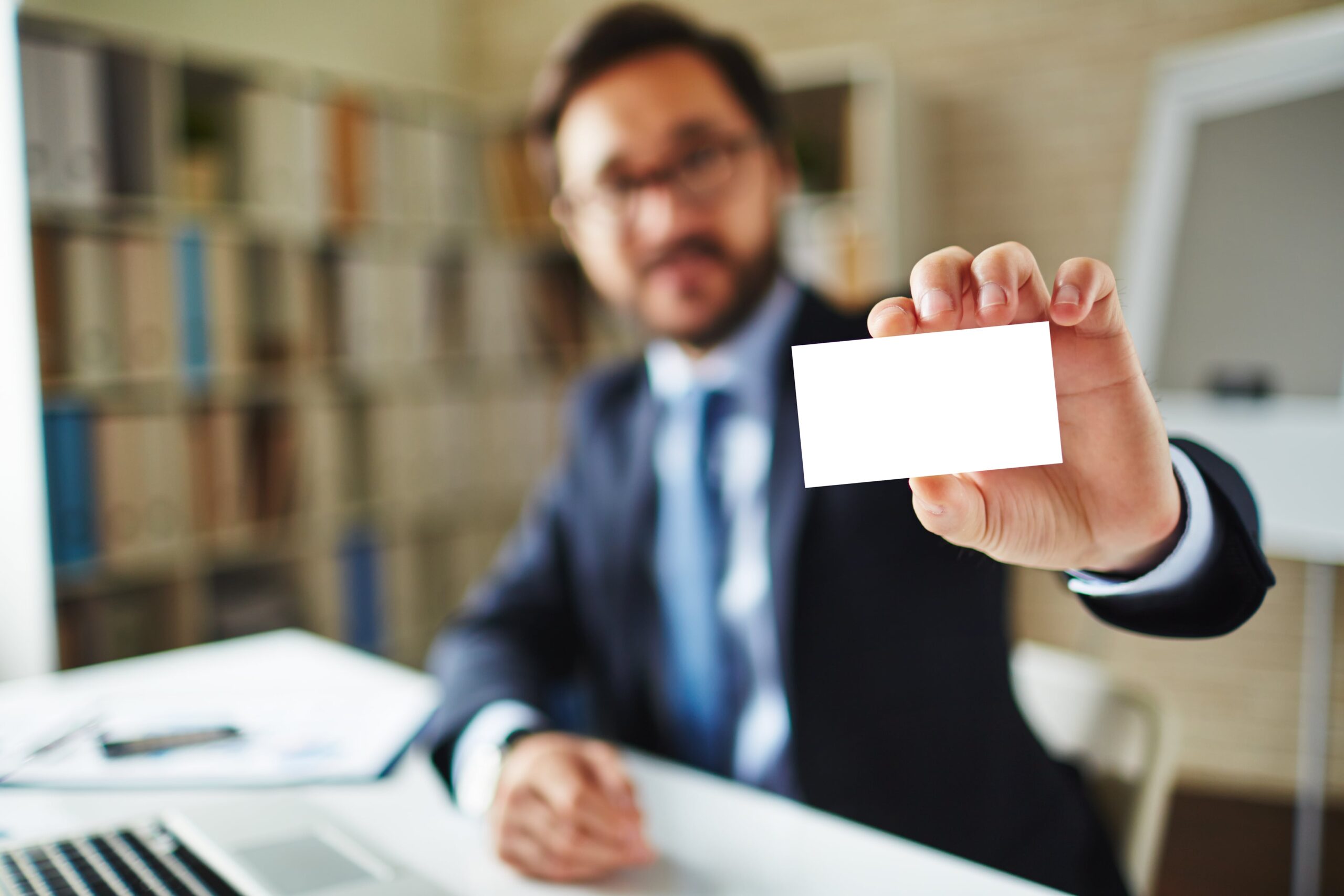 tarjeta con formas y medidas estándar para imprimir en imprenta de buenos aires